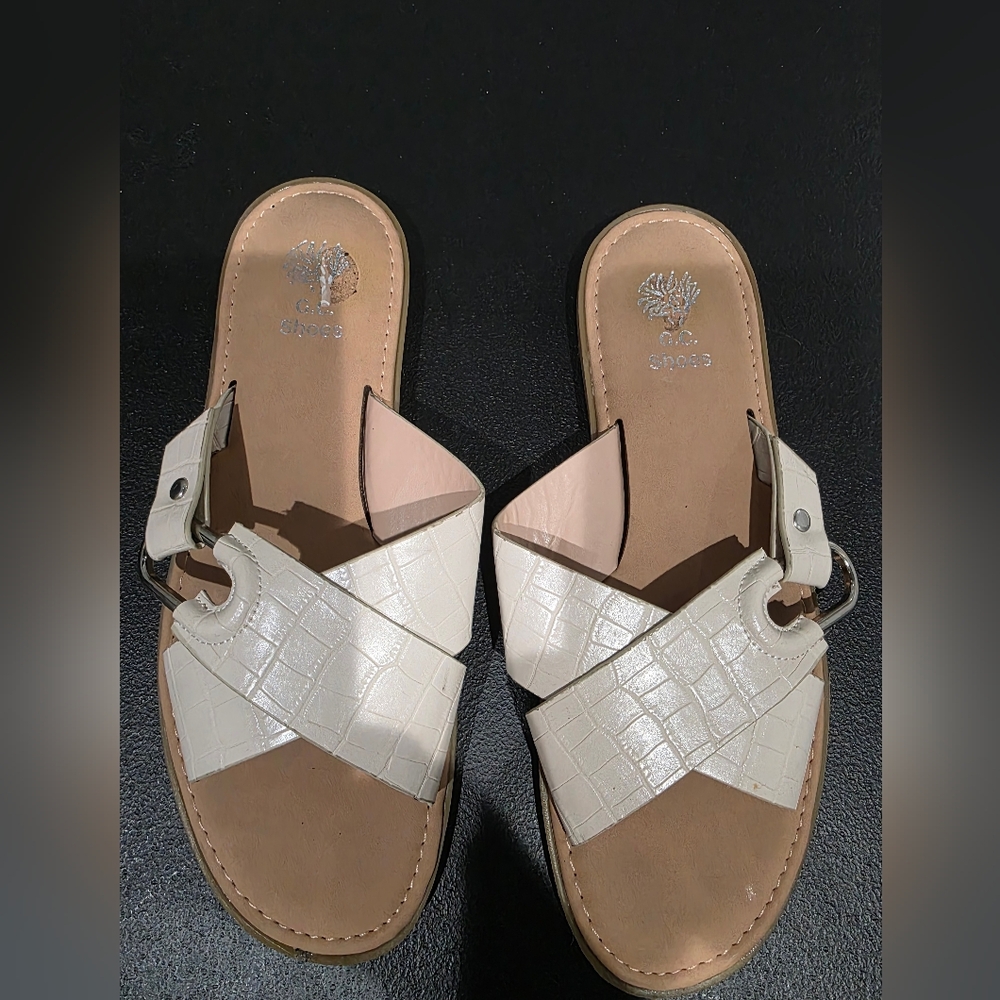 G.C.shoes Beige Croc-Embossed Sandals.